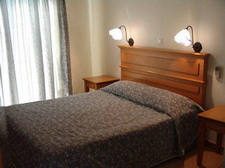 Rhodes 2*