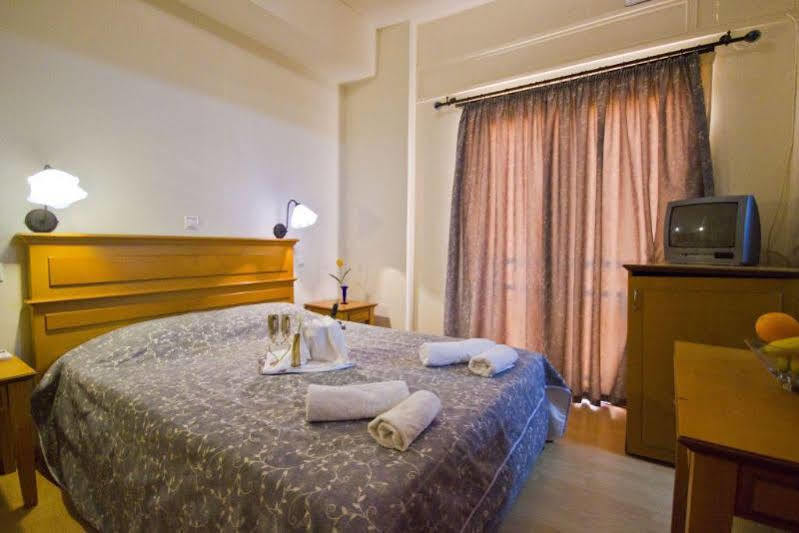 Rhodes Hotel 2*